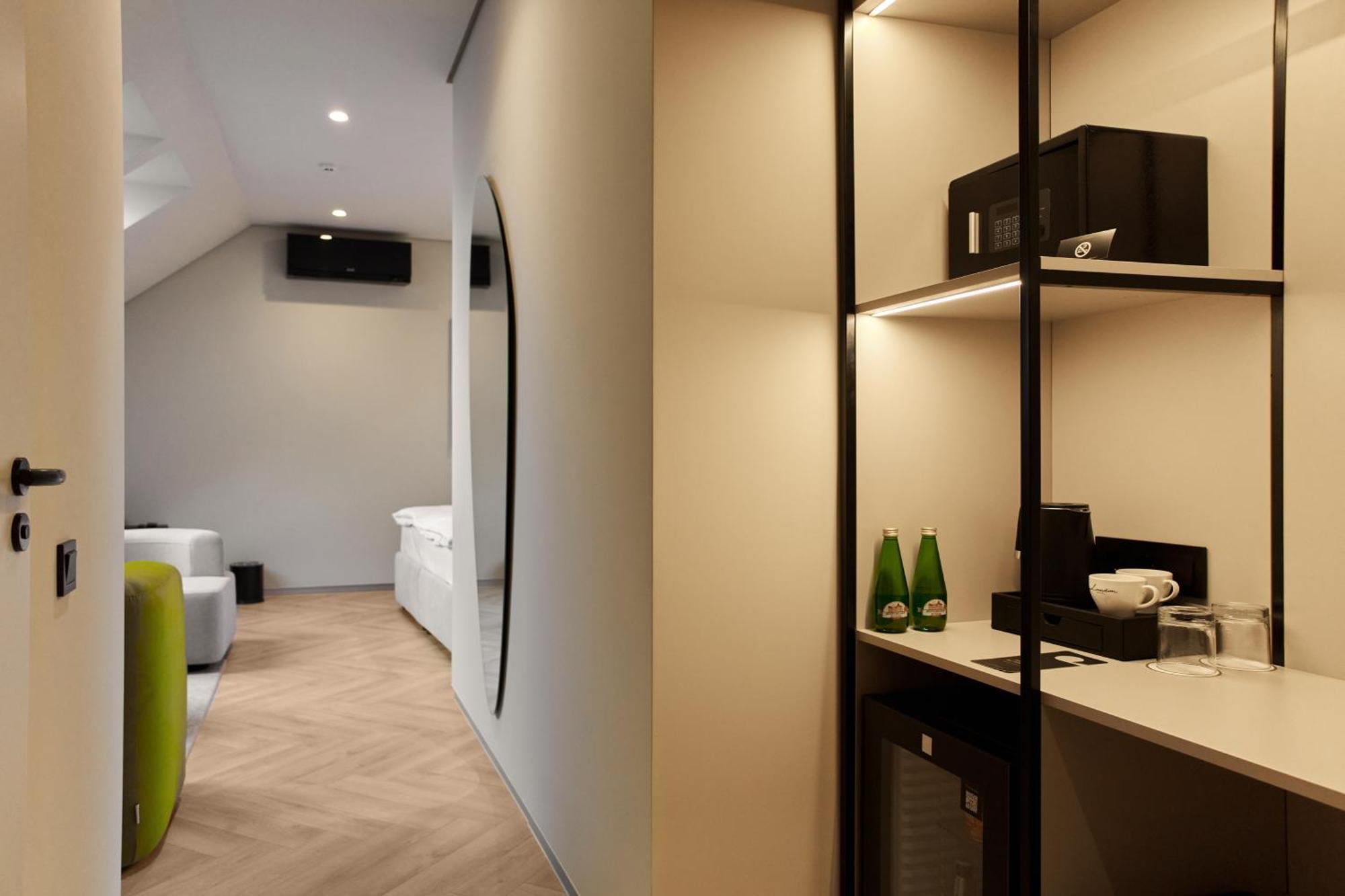 Hotel Laudon Oujhorod Chambre photo