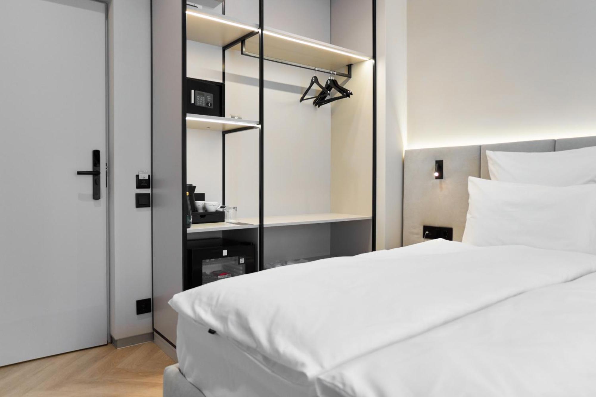 Hotel Laudon Oujhorod Extérieur photo