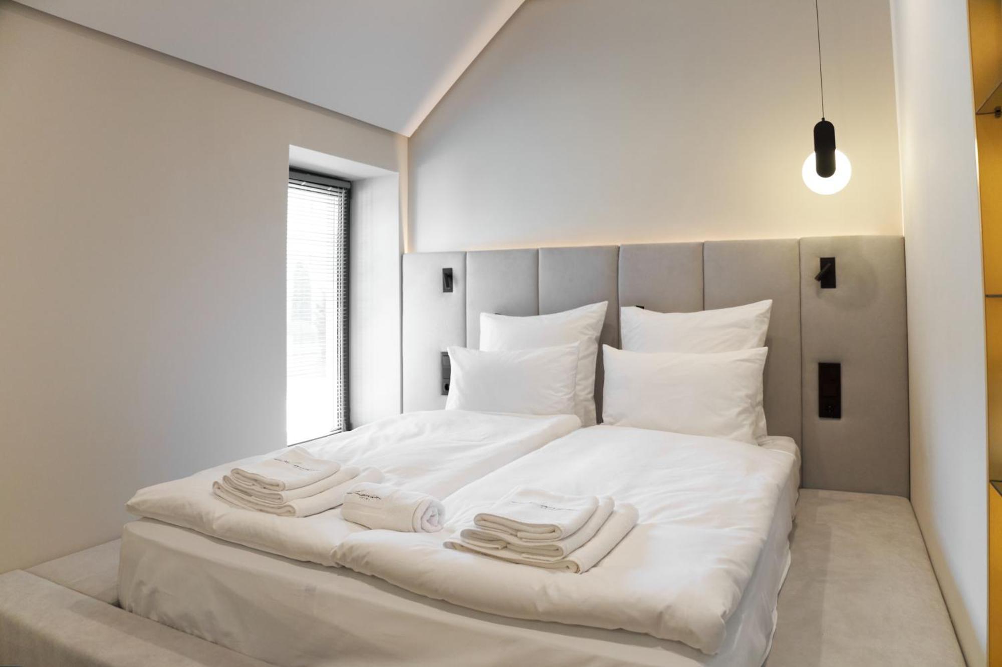 Hotel Laudon Oujhorod Extérieur photo